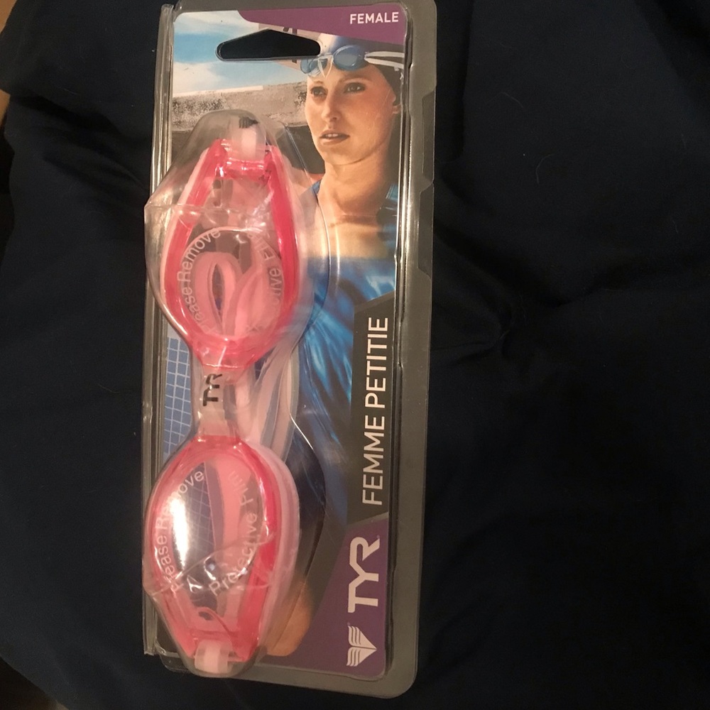 TYR Swimmers Petite Goggles in Pink
